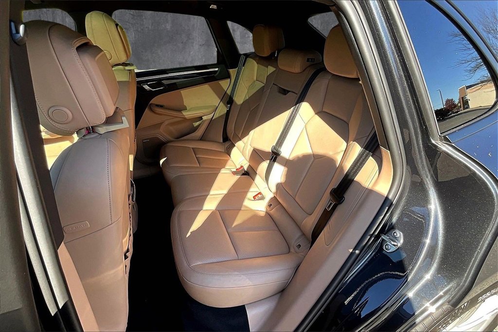 Used 2022 Porsche Macan image 22