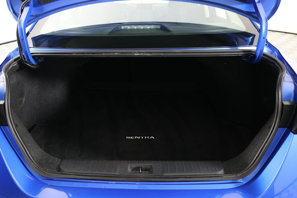 Used 2024 Nissan Sentra SV FWD image 11