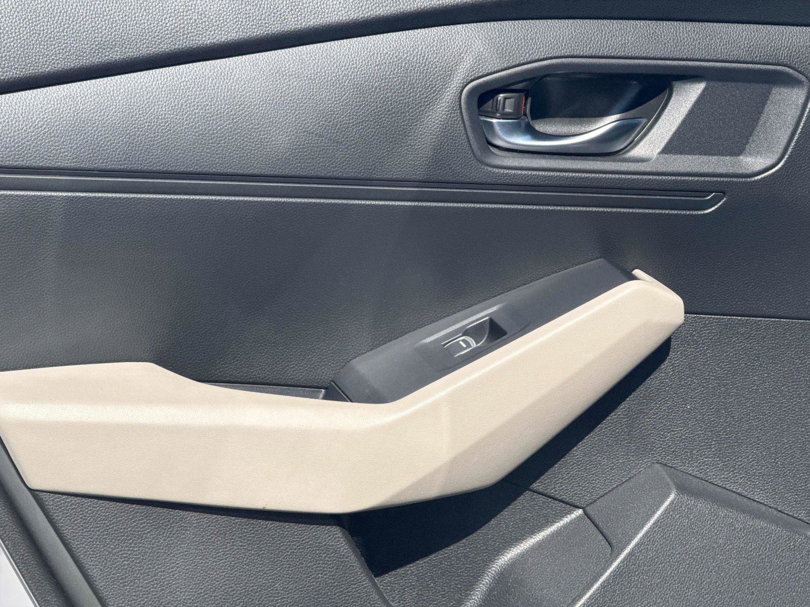 Used 2023 Honda Accord EX-L image 11