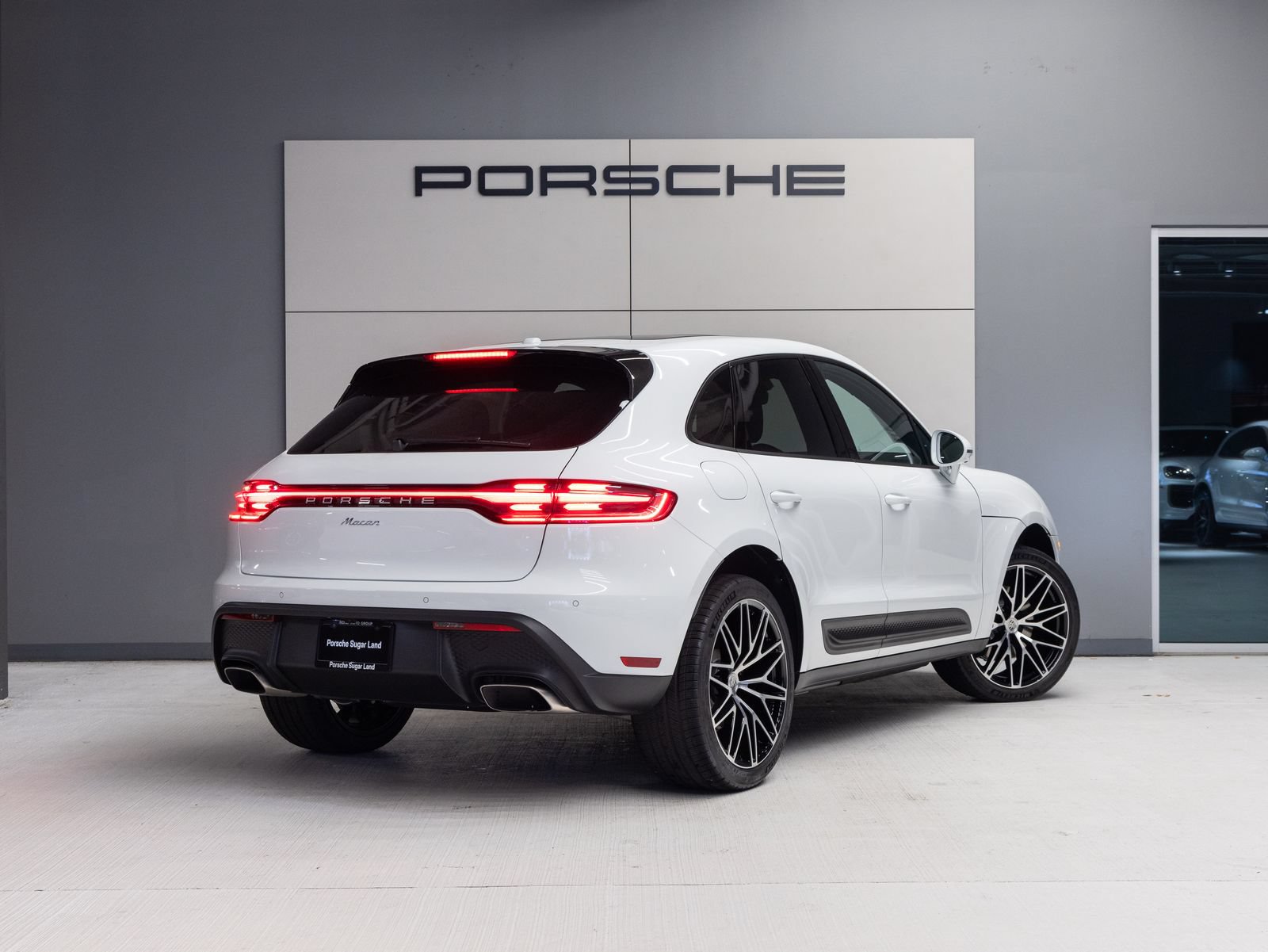 New 2026 Porsche Macan AWD/4WD image 7