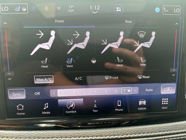 Used 2023 Chrysler Pacifica Limited FWD image 31