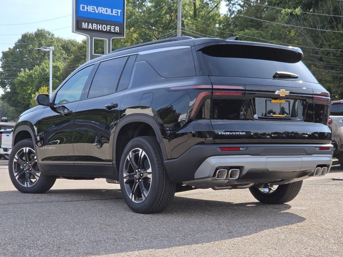 New 2027 Chevrolet Traverse LT w/ Sun and Wheel Package FWD image 18