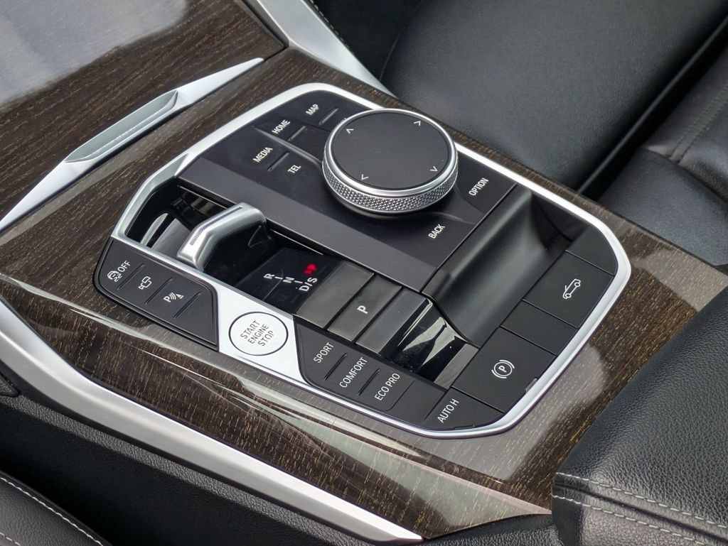 Used 2024 BMW M440i Convertible RWD image 17