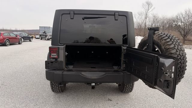Used 2018 Jeep Wrangler Unlimited Rubicon image 5