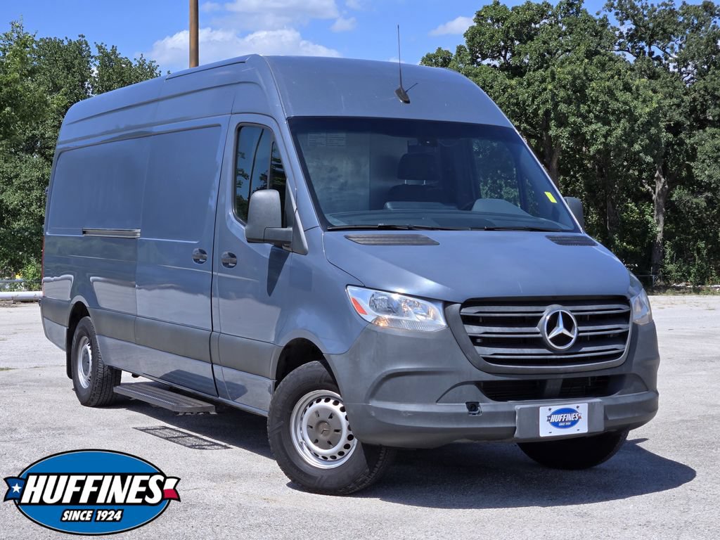 Used 2019 Mercedes-Benz Sprinter 170 video 1
