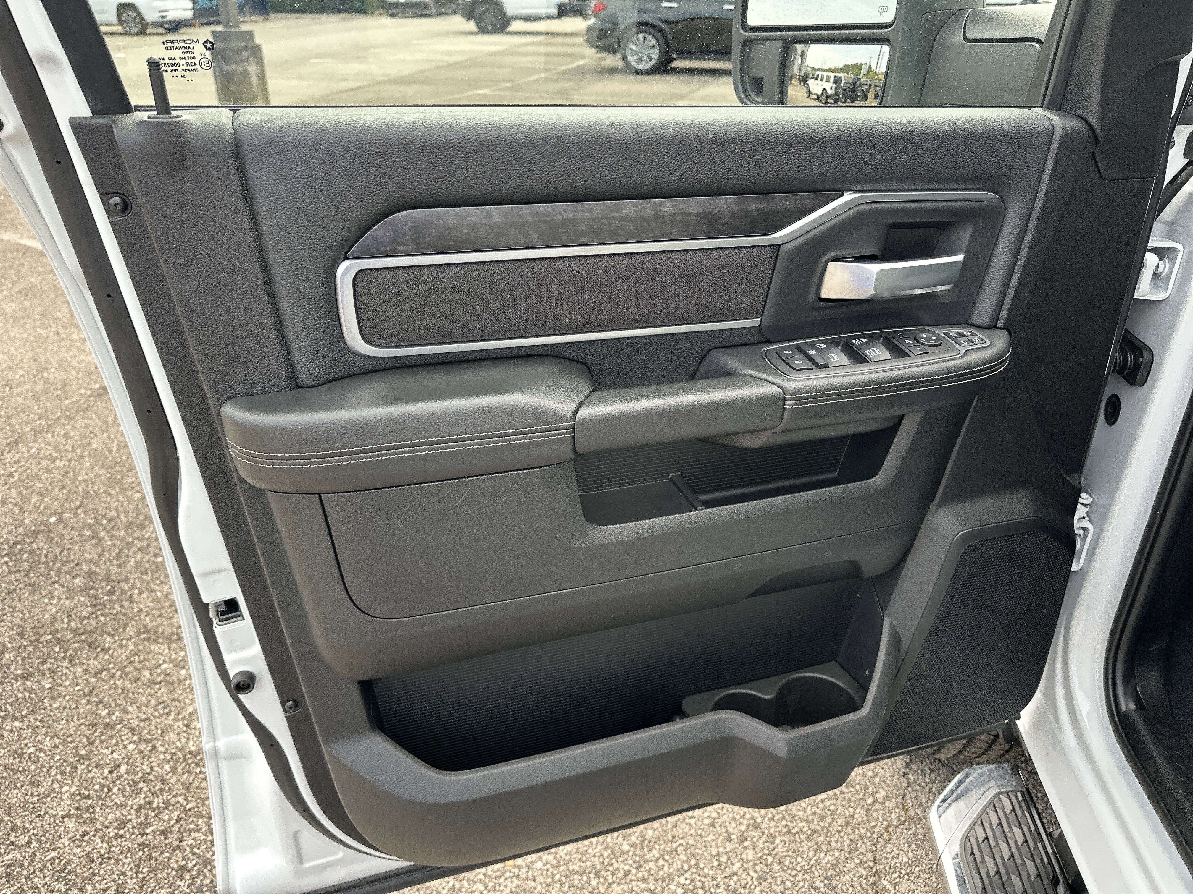 Used 2024 RAM 2500 Big Horn w/ Bed Utility Group image 11