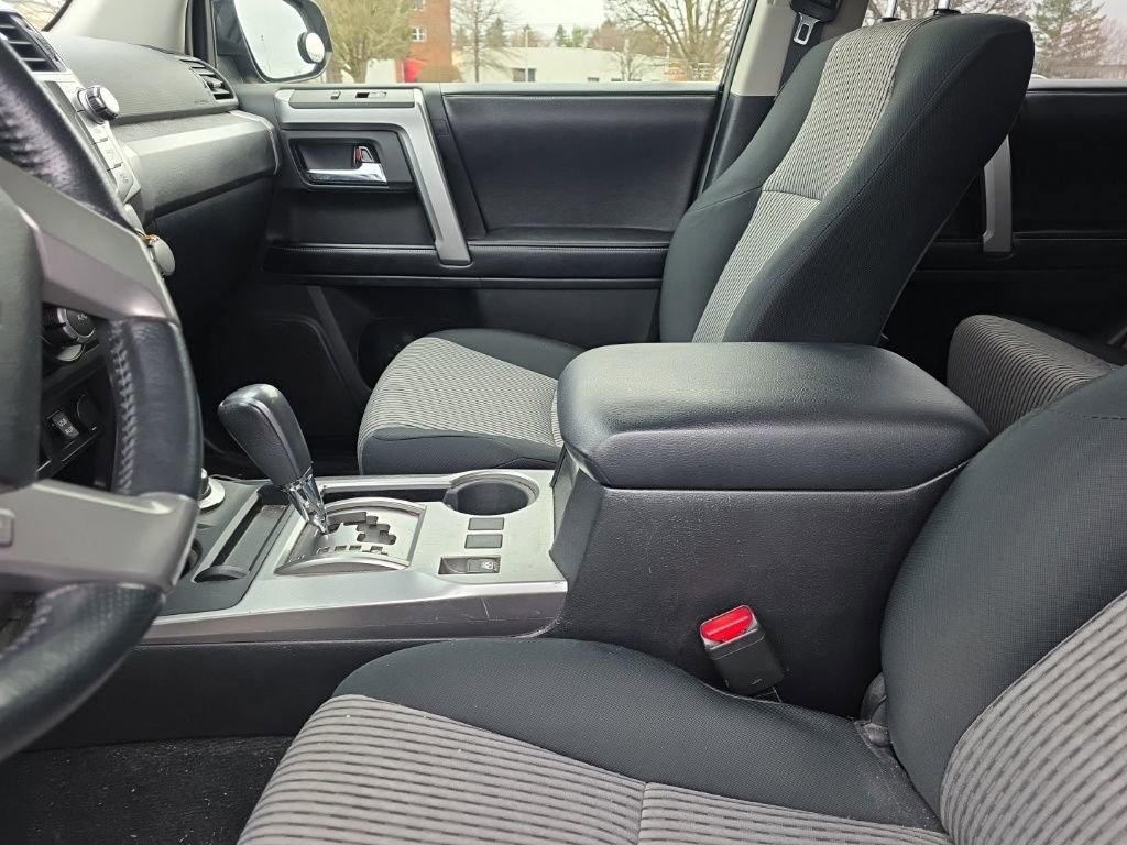 Used 2016 Toyota 4Runner SR5 image 22