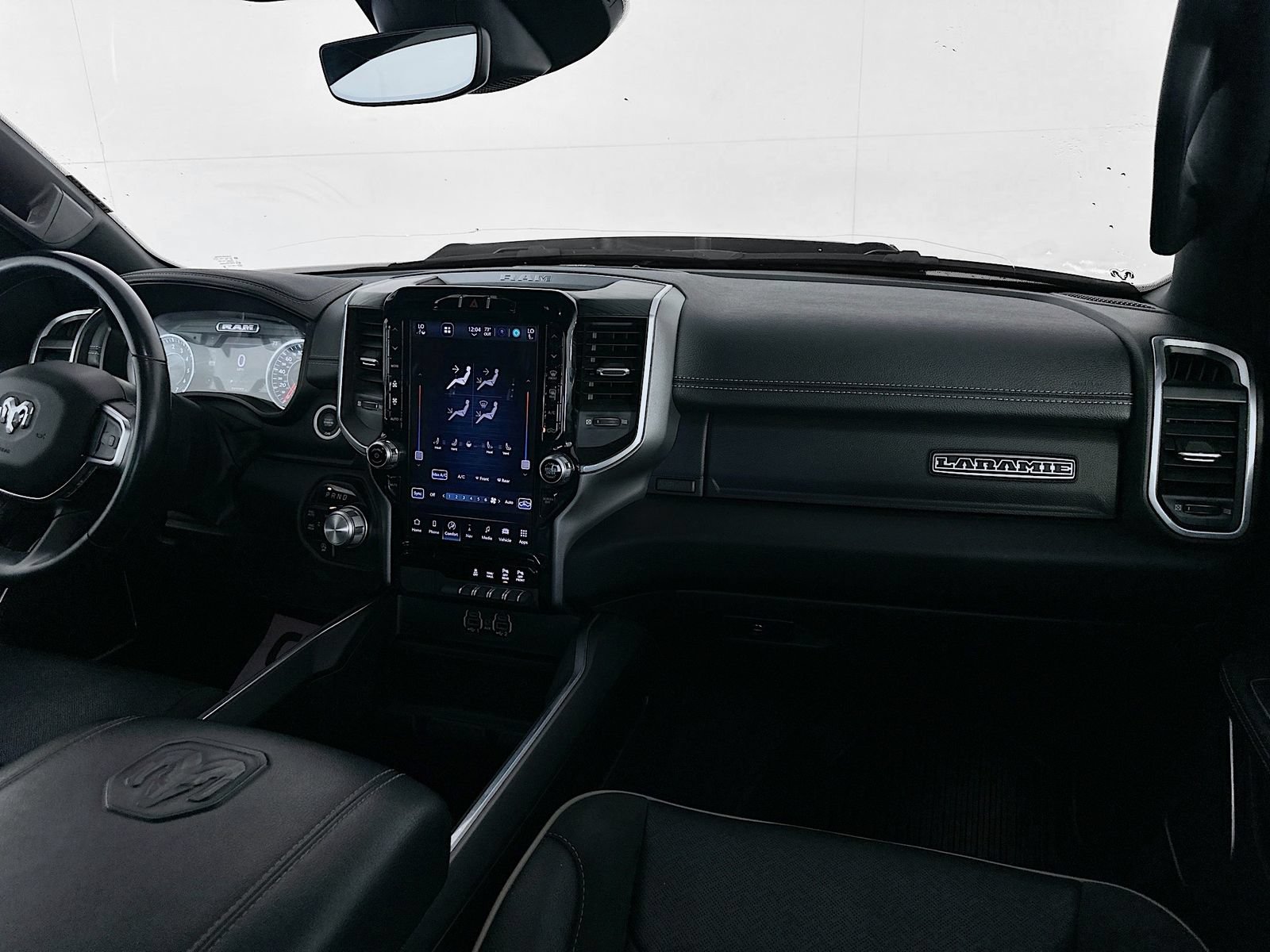 Used 2023 RAM 1500 Laramie AWD/4WD image 23