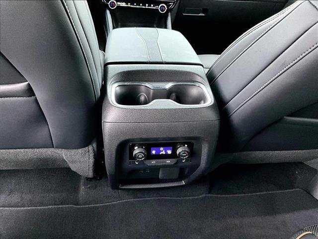 Used 2026 Chevrolet Traverse High Country FWD image 25