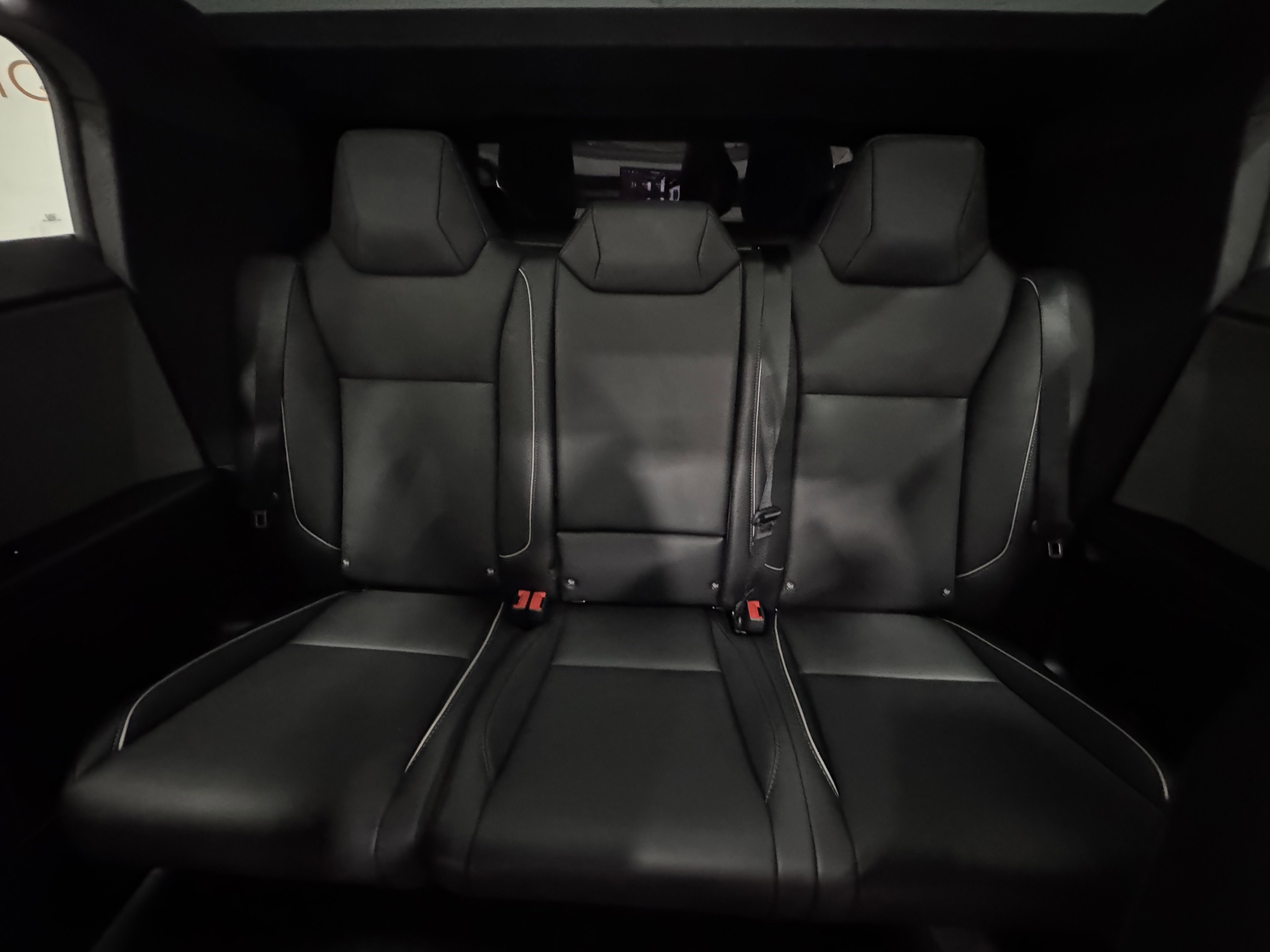 Used 2025 Tesla Cybertruck AWD Crew Cab image 32