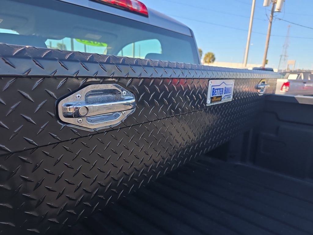 Used 2025 Chevrolet Silverado 1500 W/T image 25