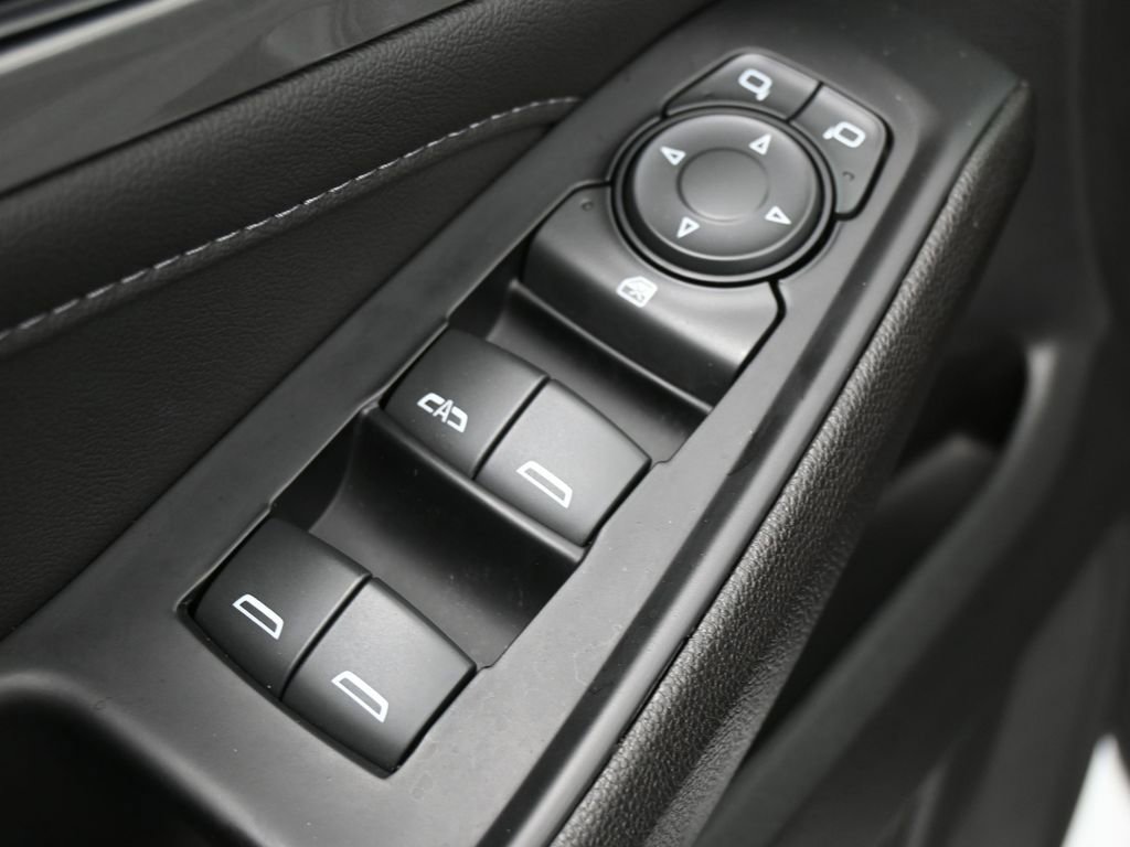 Used 2023 Chevrolet Traverse LT image 14