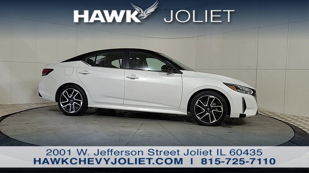 Used 2025 Nissan Sentra SR w/ SR Premium Package image 7