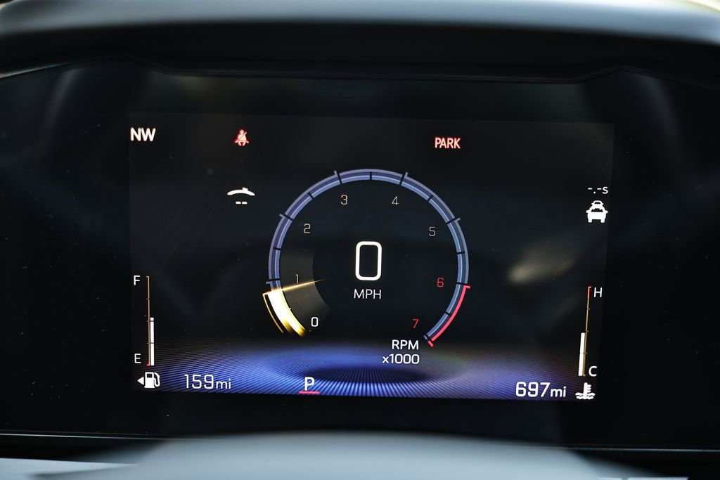 Used 2025 Chevrolet Trax RS w/ Sunroof Package FWD image 30