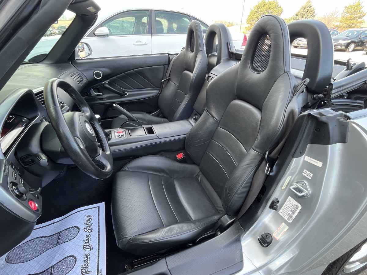 Used 2002 Honda S2000 image 10