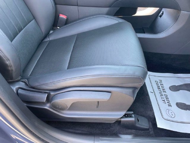 Used 2025 Hyundai Santa Fe SEL FWD image 41