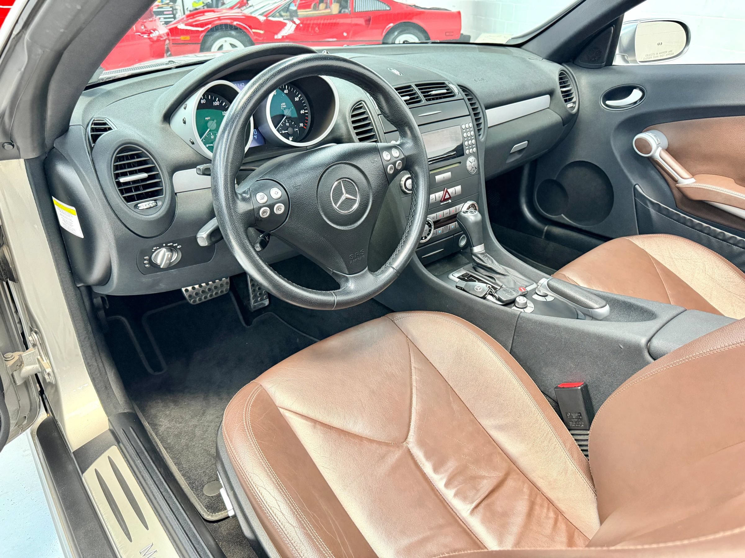 Used 2005 Mercedes-Benz SLK 350 image 5
