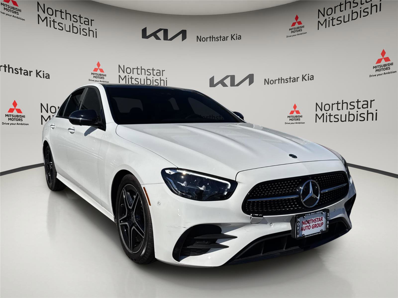 Used 2022 Mercedes-Benz E 350 4MATIC Sedan w/ AMG Line Exterior image 5