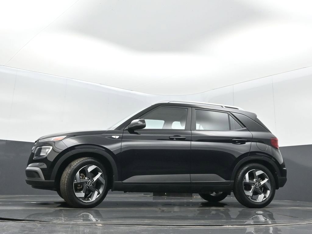 Used 2022 Hyundai Venue SEL image 33