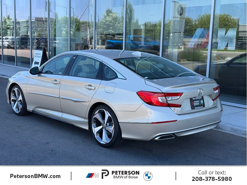 Used 2018 Honda Accord Touring image 3