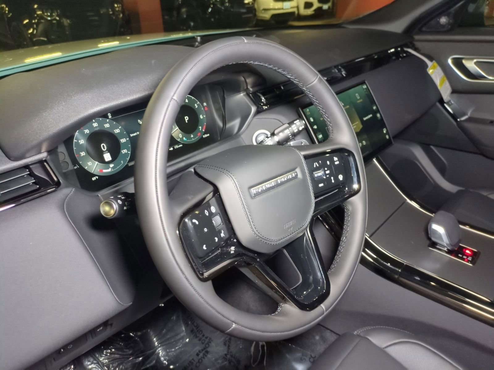 New 2026 Land Rover Range Rover Velar S AWD/4WD image 17