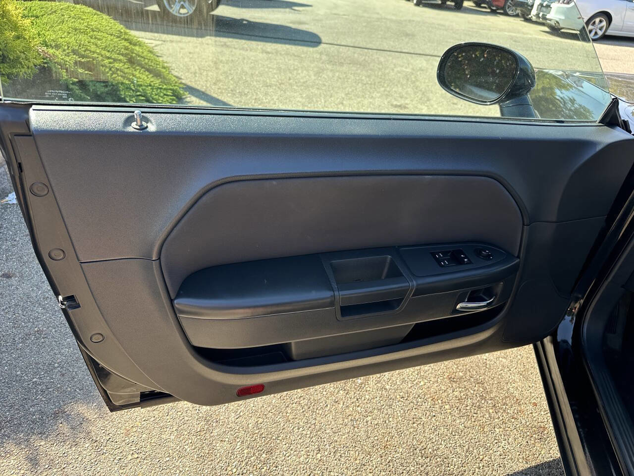 Used 2010 Dodge Challenger SE image 17