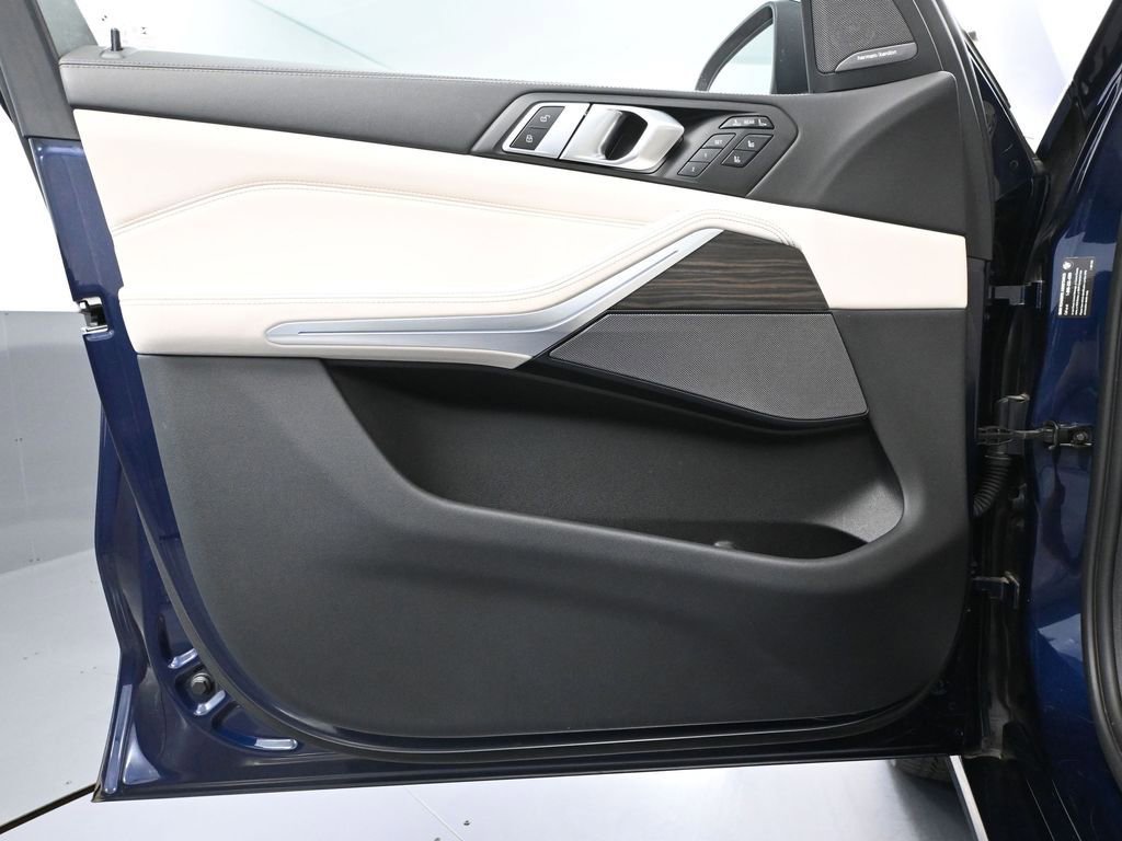 Used 2023 BMW X7 xDrive40i w/ Executive Package image 20