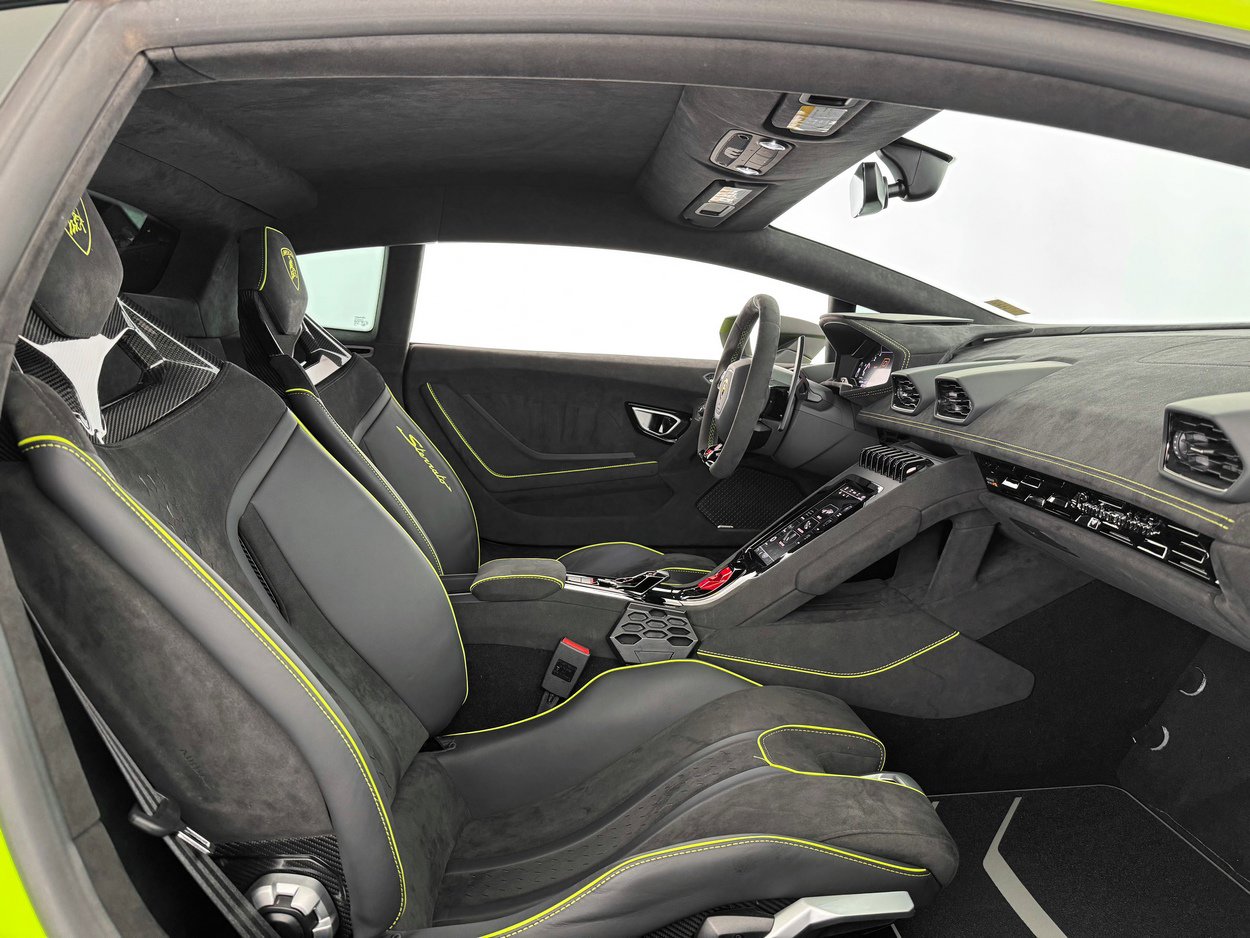 Used 2023 Lamborghini Huracan Sterrato image 25
