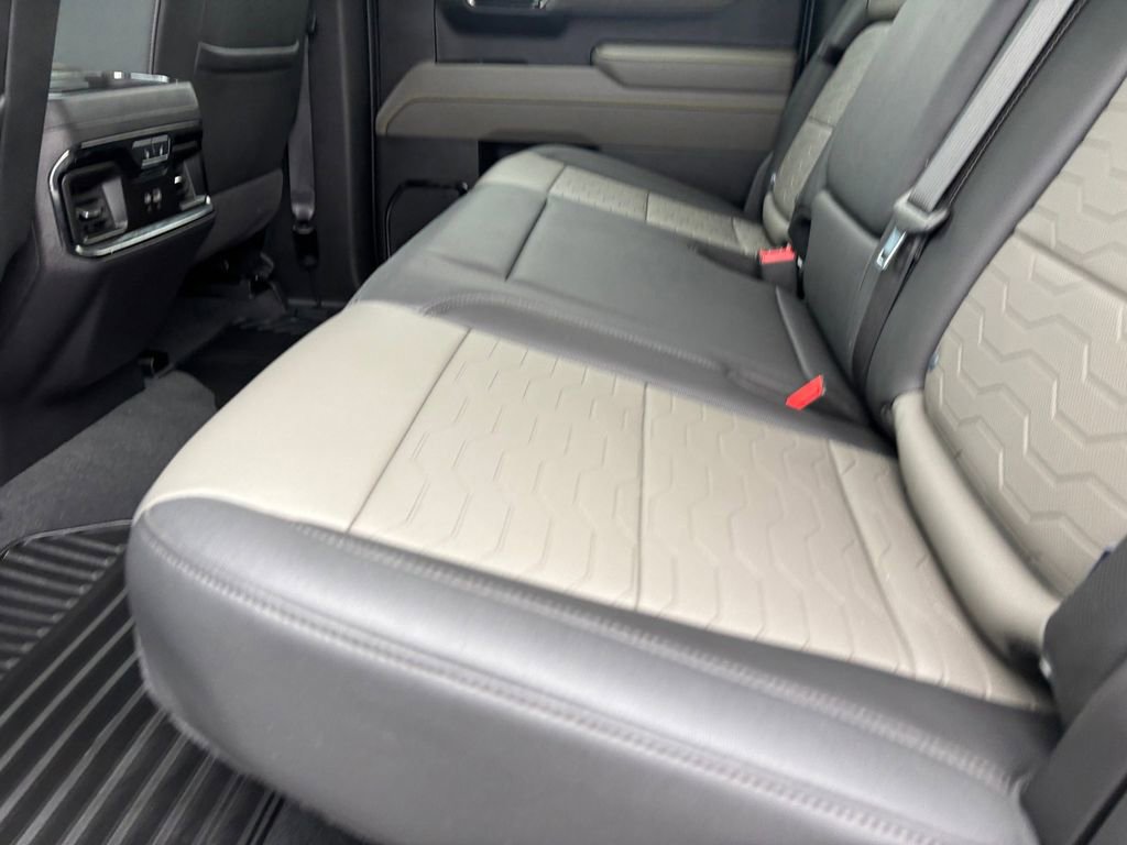 Certified 2025 Chevrolet Silverado 1500 ZR2 w/ Technology Package AWD/4WD image 30