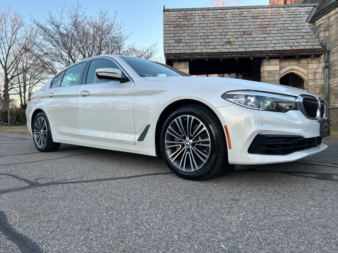 Used 2019 BMW 540i xDrive image 11