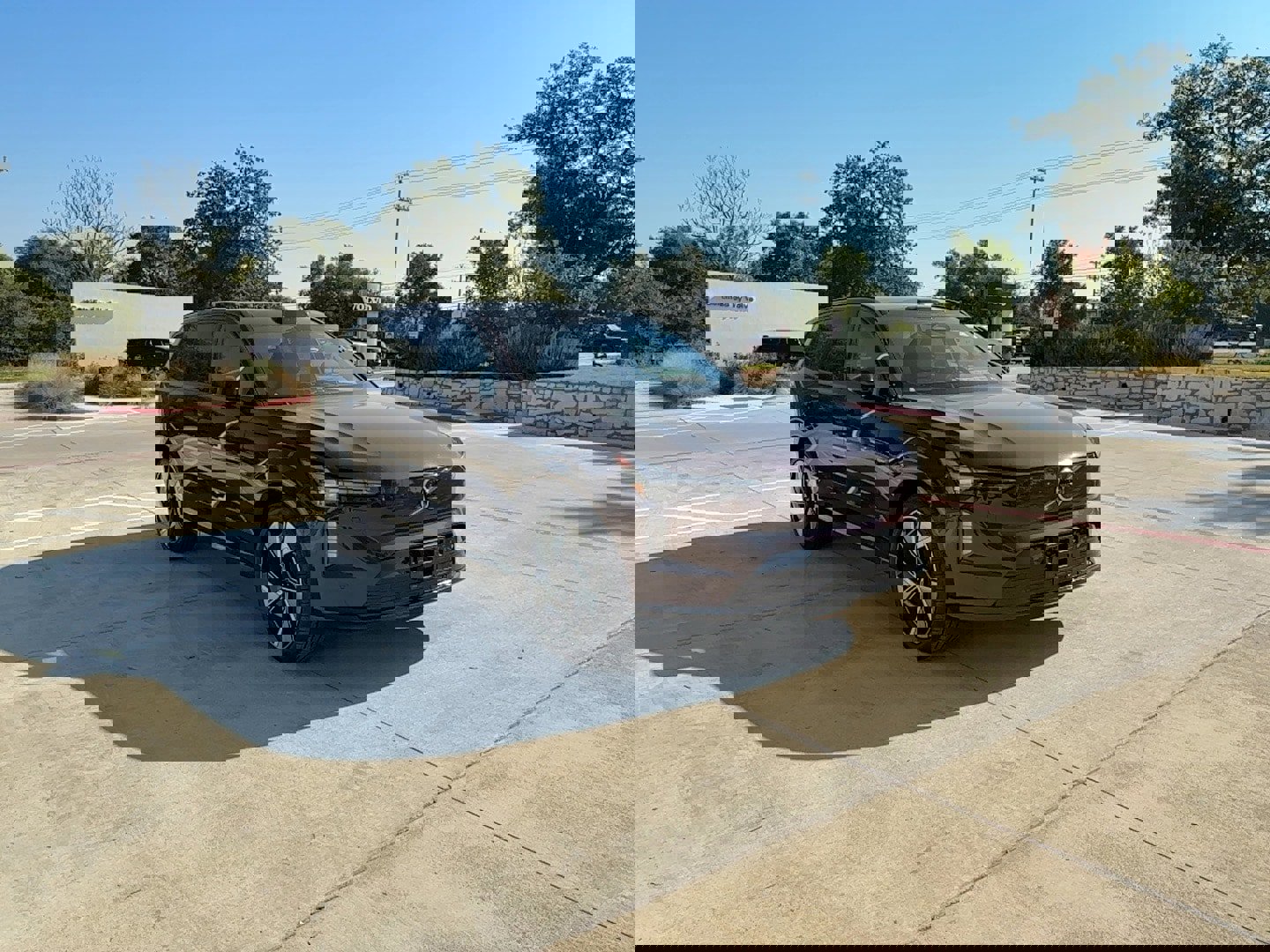 Certified 2025 Volvo EX90 Ultra w/ Protection Package Premier image 8