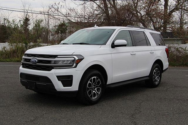 Certified 2024 Ford Expedition XLT AWD/4WD image 3