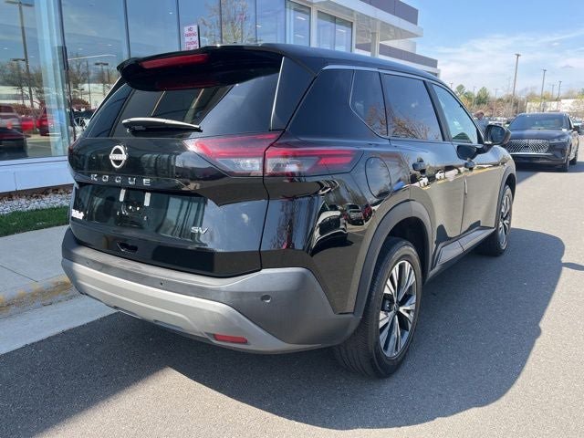 Used 2023 Nissan Rogue SV FWD image 9