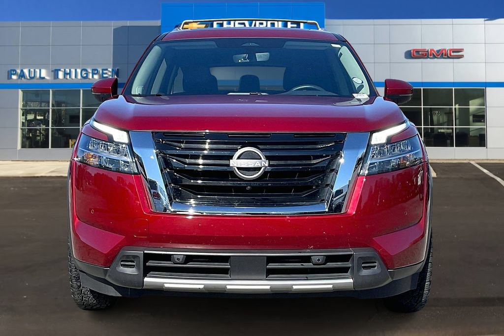 Used 2023 Nissan Pathfinder SL w/ SL Premium Package image 2