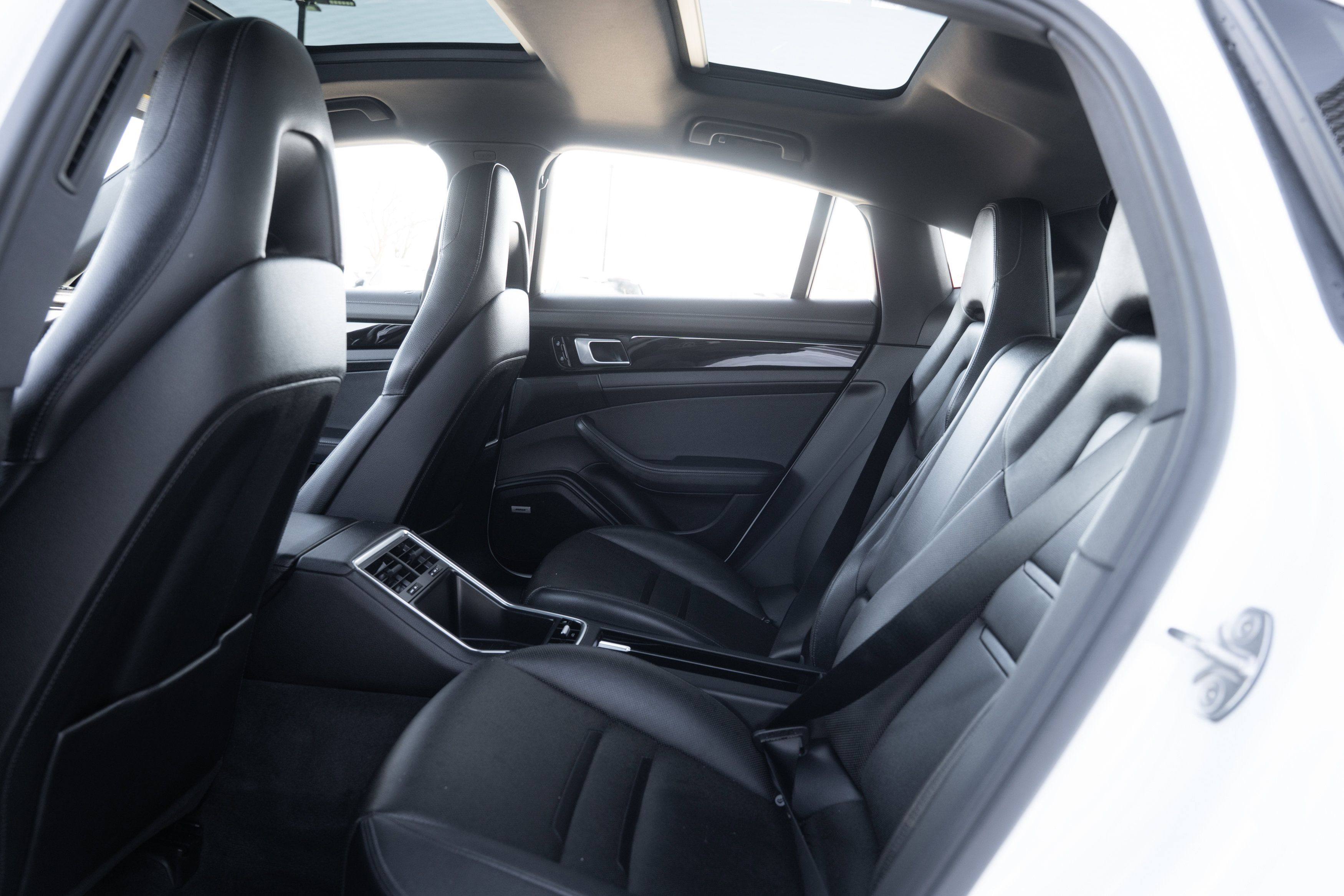 Used 2020 Porsche Panamera 4S image 27