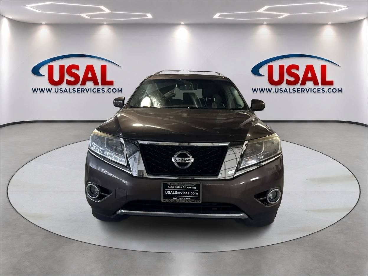 Used 2015 Nissan Pathfinder Platinum w/ Cargo Package FWD image 2