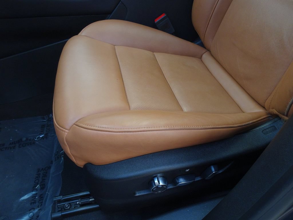 Used 2019 Cadillac XT4 Premium Luxury AWD/4WD image 9
