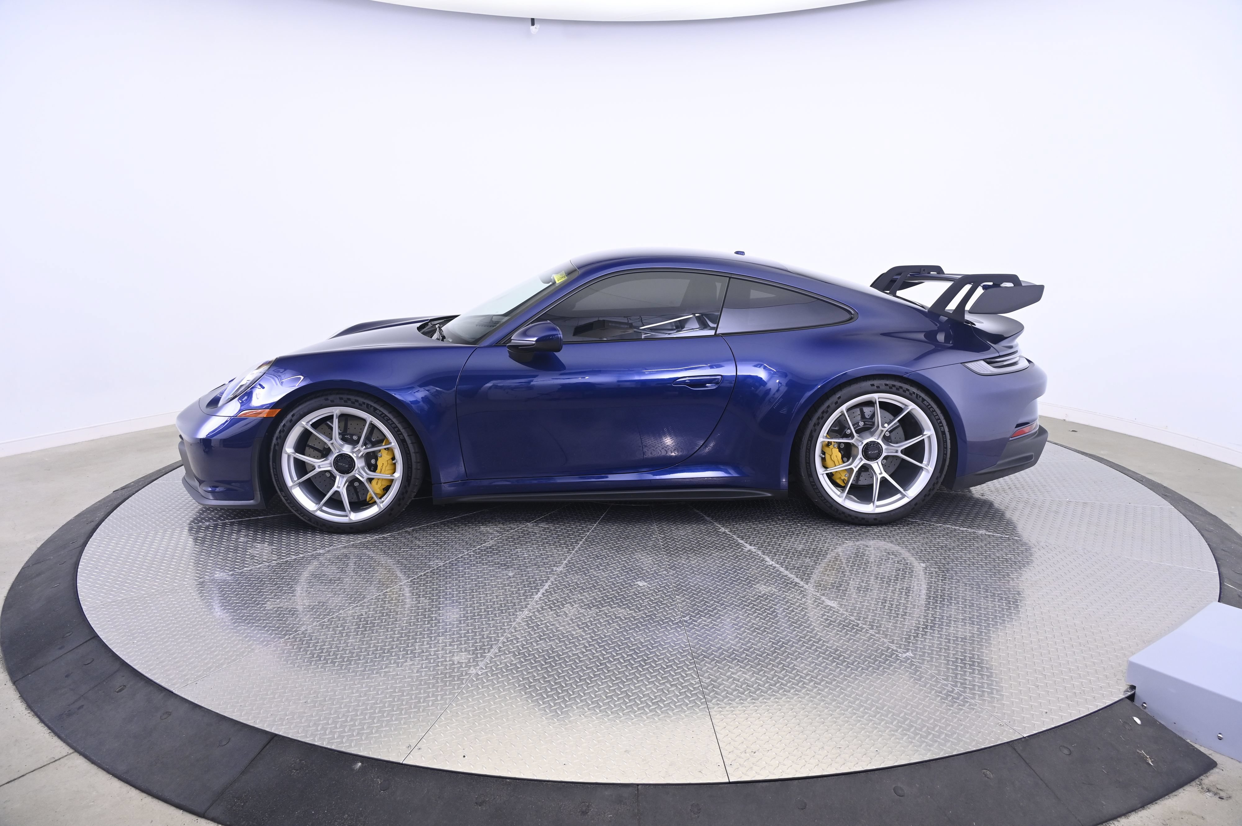 Certified 2024 Porsche 911 GT3 RWD image 2