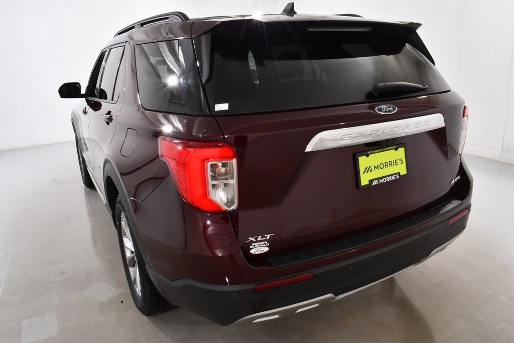 Used 2022 Ford Explorer XLT w/ Equipment Group 202A AWD/4WD image 14