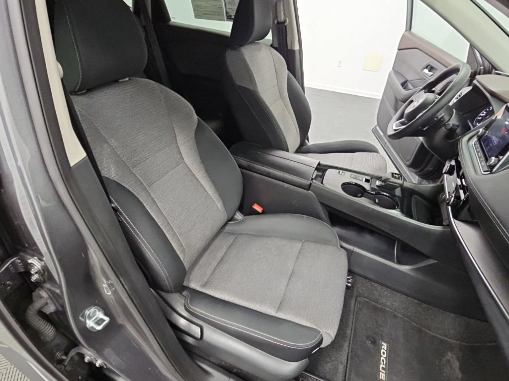 Used 2023 Nissan Rogue SV FWD image 37