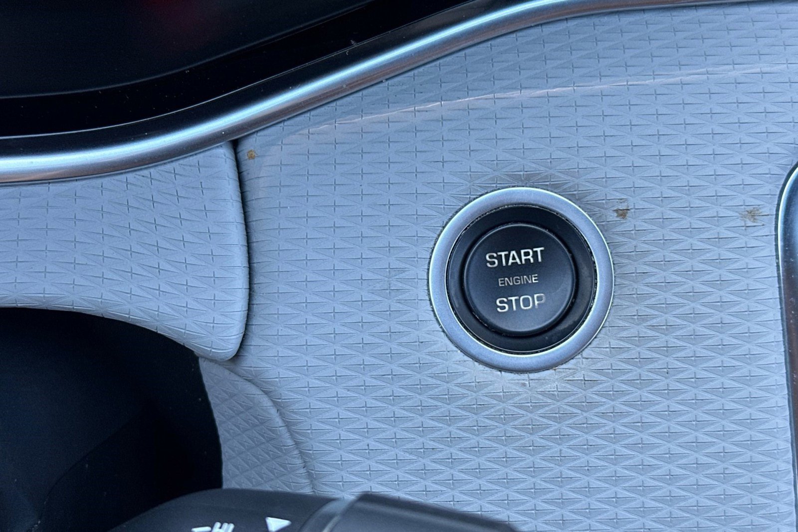 Used 2023 Land Rover Range Rover Evoque S image 34