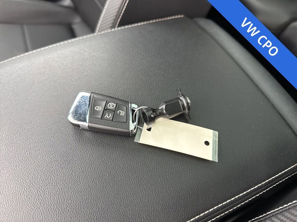 Certified 2022 Volkswagen Atlas Cross Sport SE AWD/4WD image 29