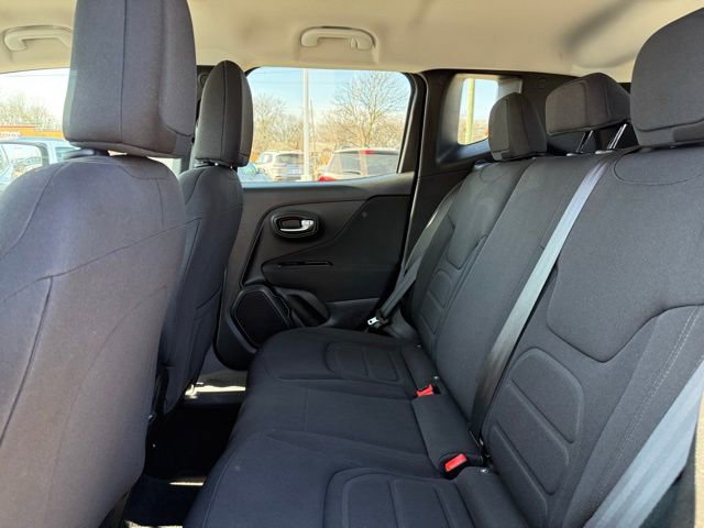 Certified 2021 Jeep Renegade Latitude image 32