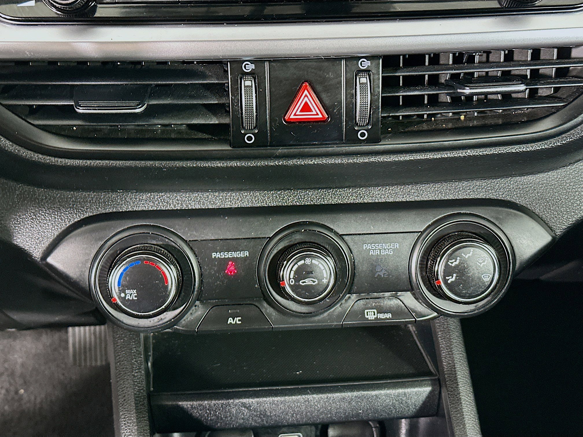 Used 2023 Kia Forte LX image 22