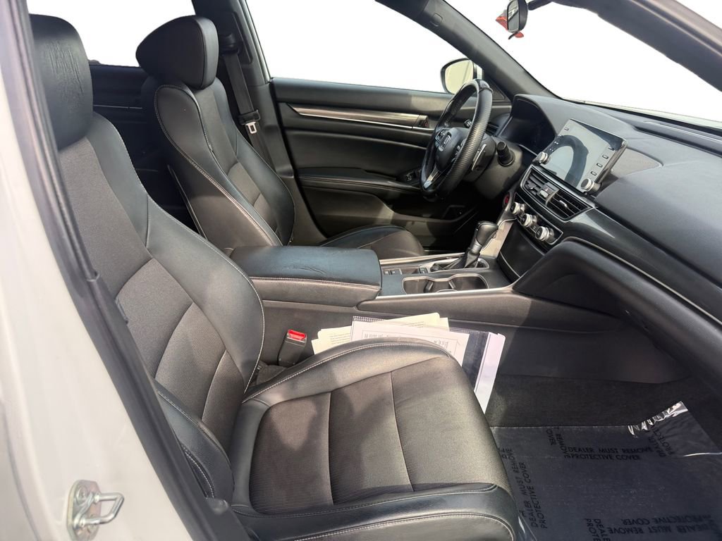 Used 2018 Honda Accord Sport image 17