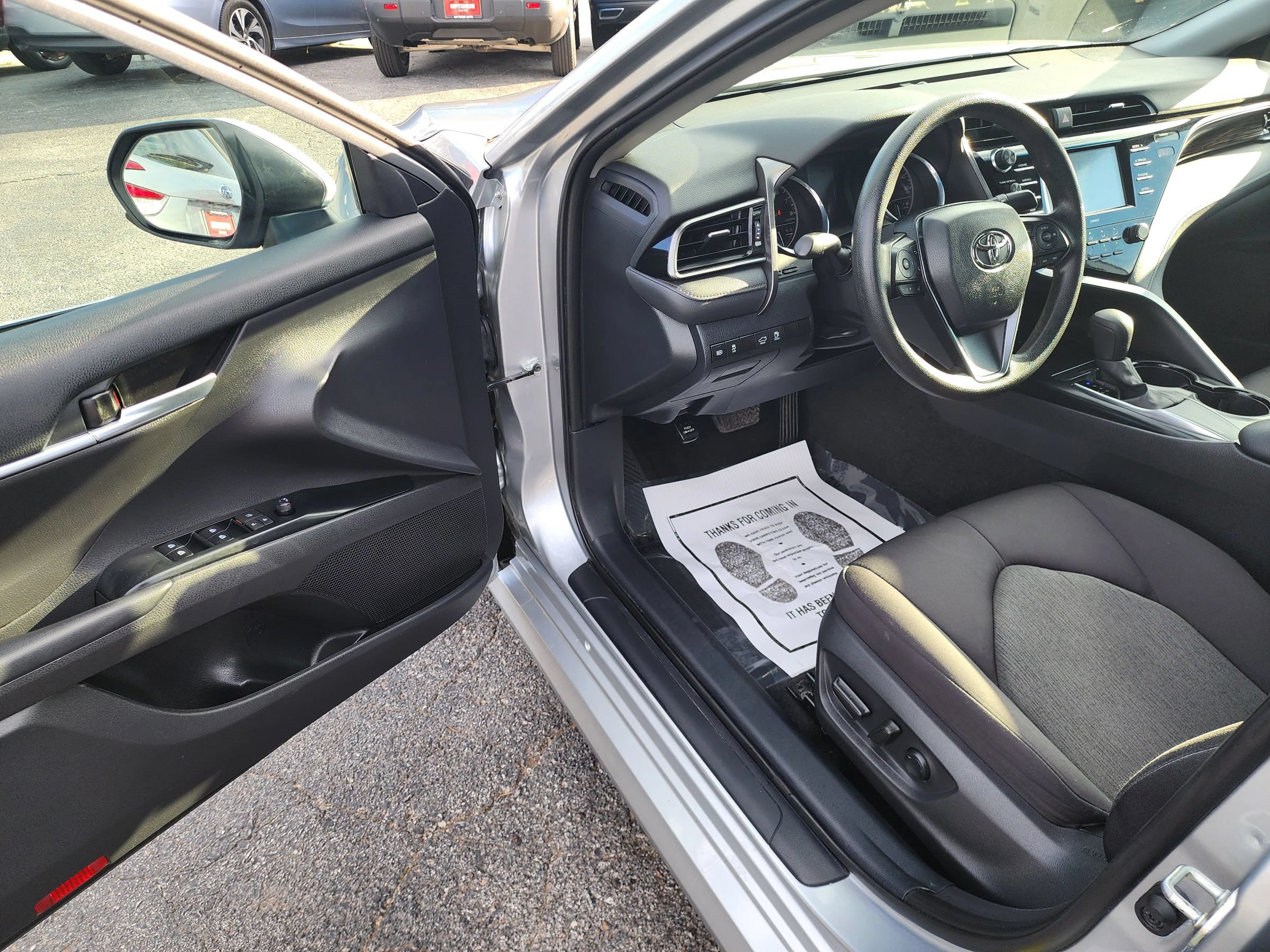 Used 2020 Toyota Camry LE FWD image 16