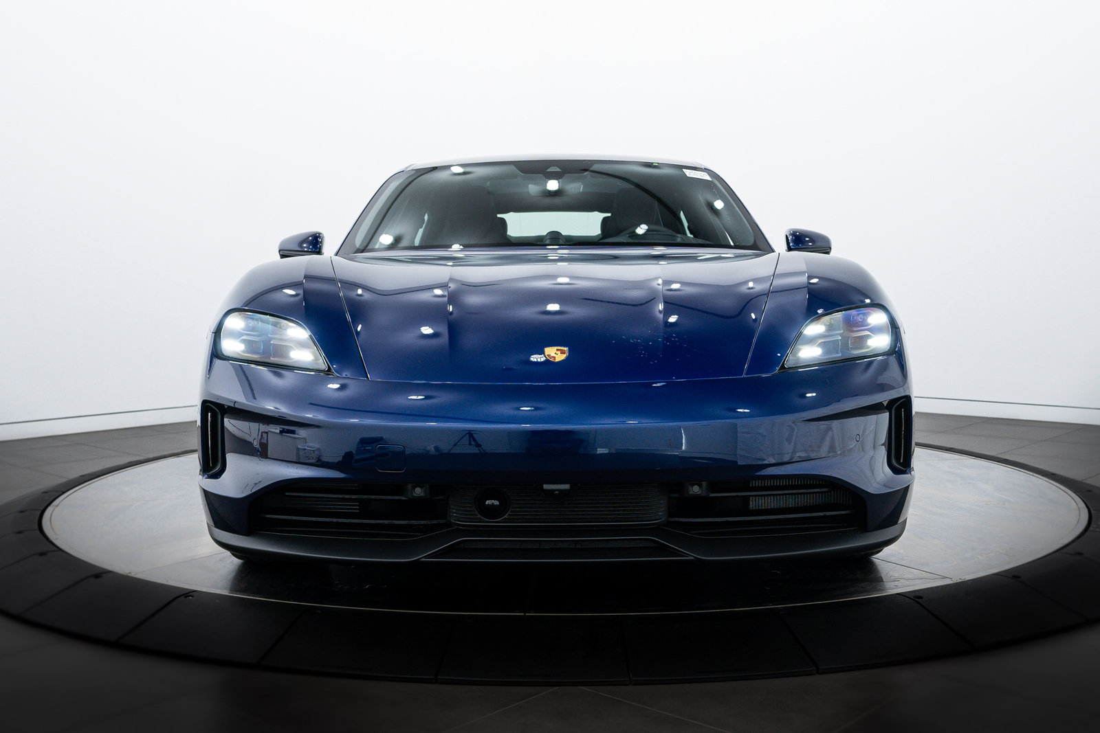 New 2025 Porsche Taycan 4S image 10