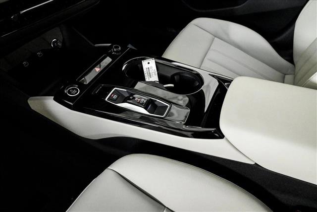 New 2025 Audi A6 e-tron Premium Plus image 10