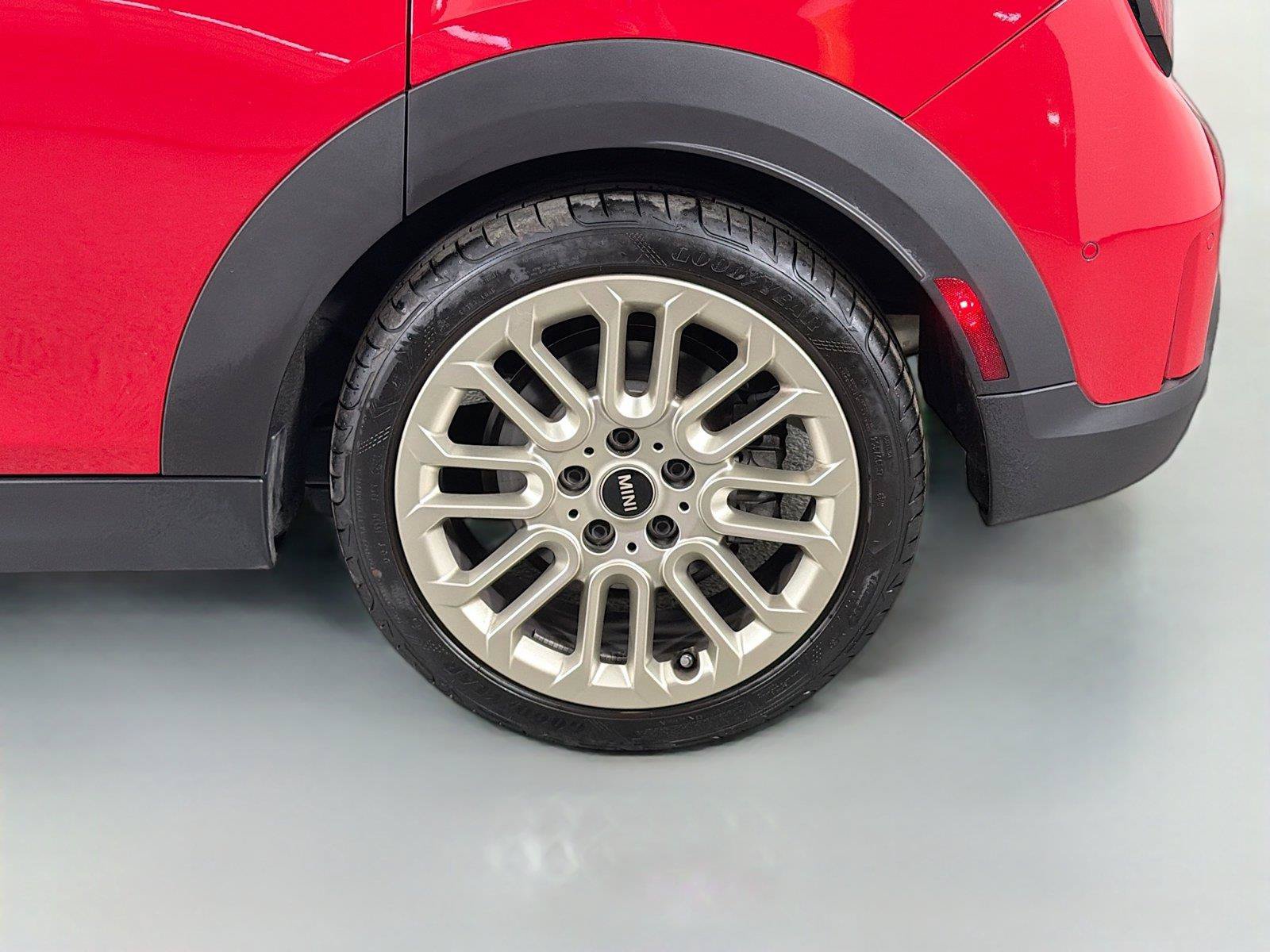 Used 2025 MINI Cooper S FWD image 29