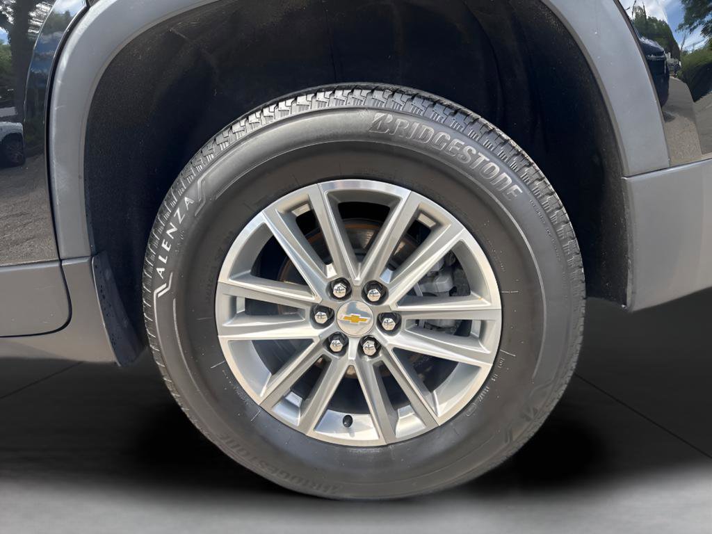 Used 2023 Chevrolet Traverse LT AWD/4WD image 8